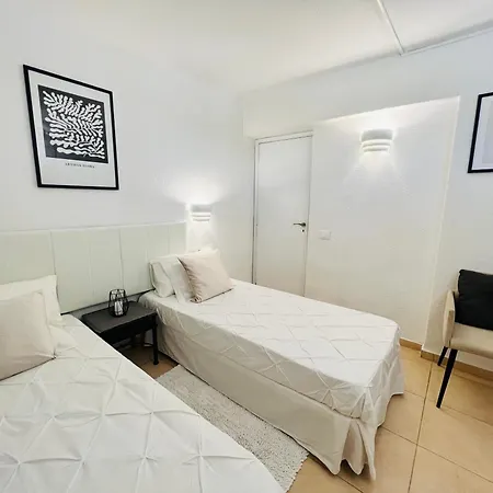 Ocean View Apartment With Heated Pool Near Beach
