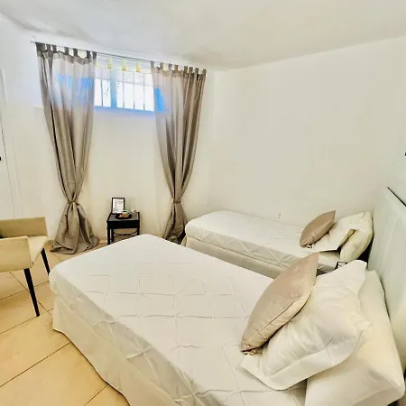 Ocean View Apartment With Heated Pool Near Beach *