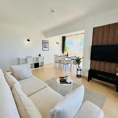Ocean View Apartment With Heated Pool Near Beach