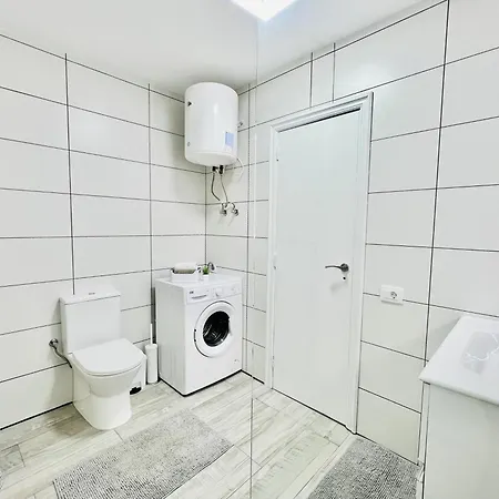 Ocean View Apartment With Heated Pool Near Beach Апартаменты